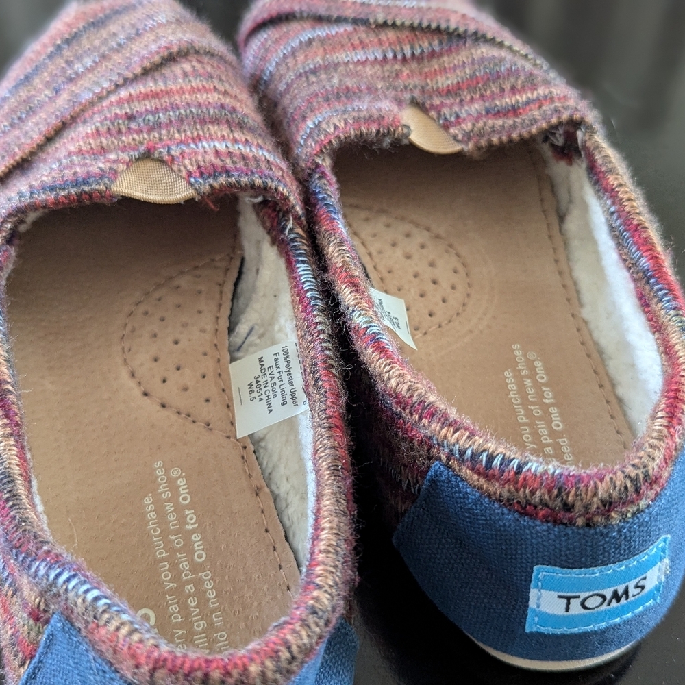 TOMS Colorful Knit Faux Fur Lined Classic Slip On Shoes Flats Casual Women’s 6.5 - Picture 9 of 11